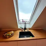 Floor In With Stunning View Apartman
